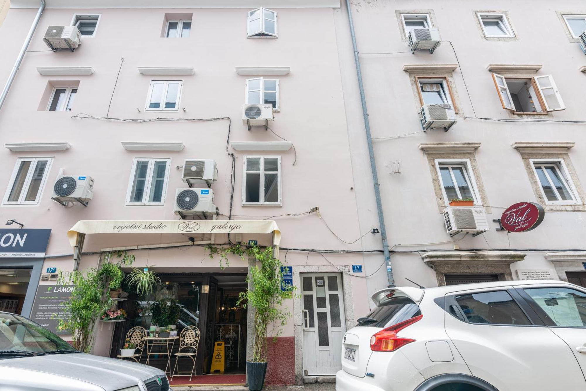 Small, Sweet & Cosy Apartments Rijeka Eksteriør billede